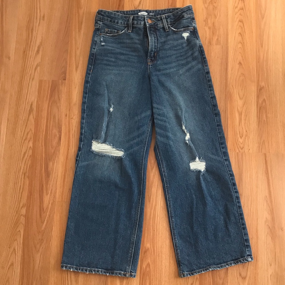 Distressed wide leg jeans